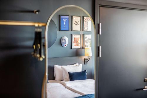 Una cama o camas en una habitación de Scandic Falkoner