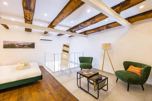 Toledo Heights by NapoliApartments