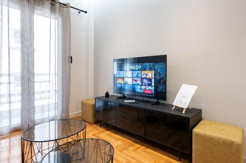 Stylish 2BR flat near hospital & Panormou metro