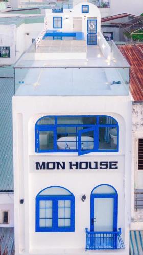 a boat with the words mom house on it at Homestay mon house quy nhơn-phòng in Quy Nhon