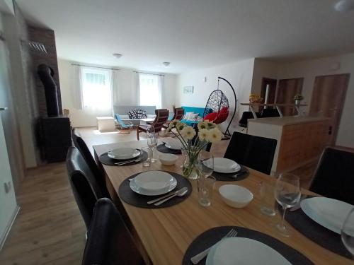 Kuchyň nebo kuchyňský kout v ubytování Apartmány Slanda - Měděnec