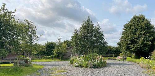 Κήπος έξω από το Leverets - Squirrel Lane Lodges Ludlow