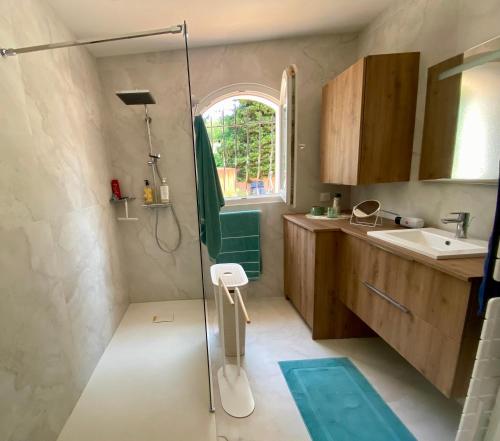 Photo de la galerie de l'établissement EVASION EN BORD DE MER villa avec piscine, aux Lecques