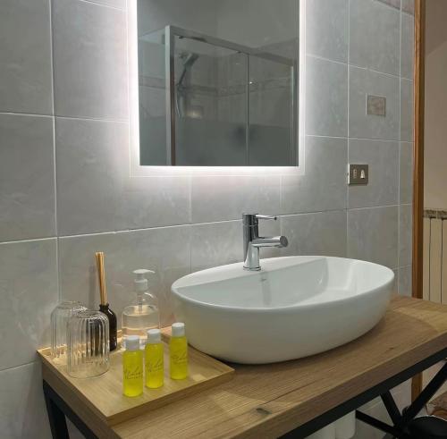 Ένα μπάνιο στο Ardesia apartment