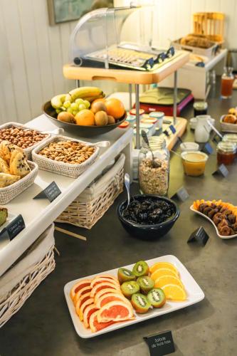 Jídlo v hotelu nebo okolí