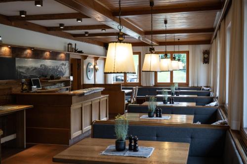 Restaurace v ubytování Gasthof Schöntal