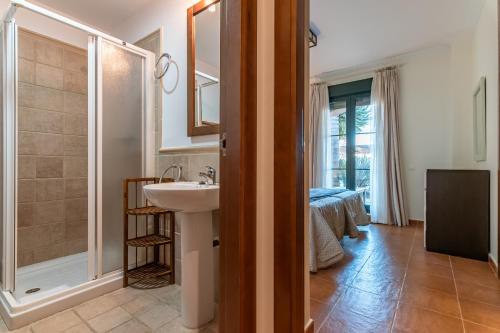 A bathroom at El Rincon del Golf II by Ĥ - Isla Canela Golf GRHII18P21