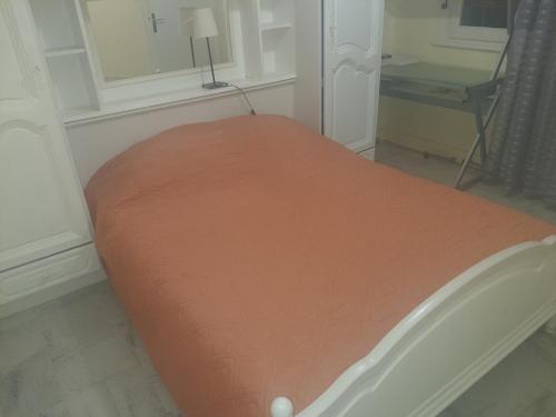 Apartment 32 m2, 1 bedroom, living room, terrace, parking