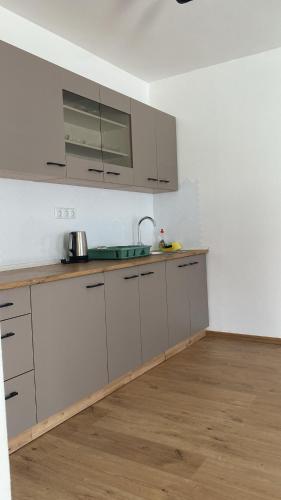 Kuchyň nebo kuchyňský kout v ubytování Villa Emerald
