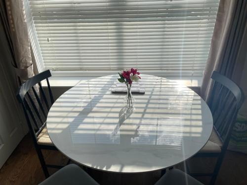 Gallery image of Fantastic 2 bedroom apartment- 7 mins from NEC, Airport, JLR, town centre in Solihull