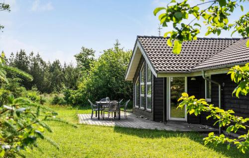 Κήπος έξω από το 4 Bedroom Stunning Home In Fjerritslev