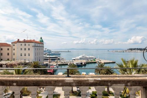 Imperial Riva Residence