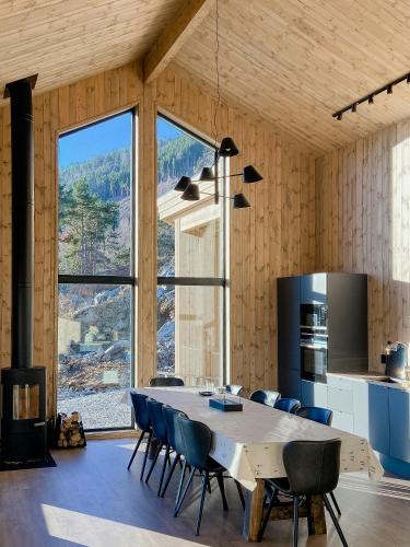 Η κουζίνα ή μικρή κουζίνα στο Cabin Embraced By Extrairdinary Nature