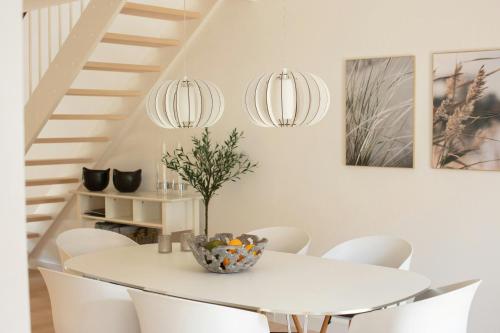 Galería fotográfica de House In Rørvig Park Filled With Charm en Rørvig