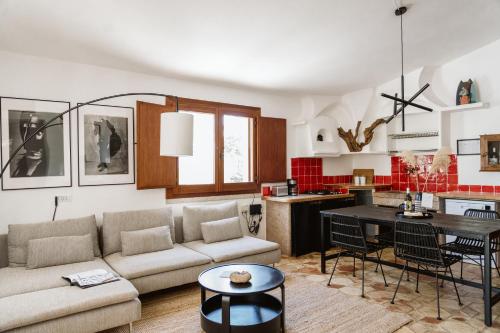 Χώρος καθιστικού στο CASA FUILE by casa-orosei