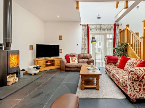 Posezení v ubytování 4 Bed in Cray 82529