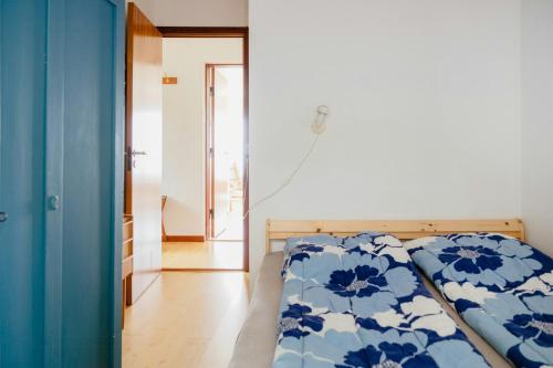 Ένα ή περισσότερα κρεβάτια σε δωμάτιο στο Summer House With Panoramic Views Of The Limfjord