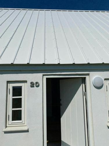 レムヴィーにあるRenovated Farmhouse In Architectural Styleのギャラリーの写真