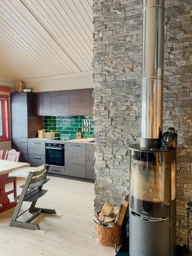 Χώρος καθιστικού στο Charming Cabin With A Modern Touch At Fagerfjell