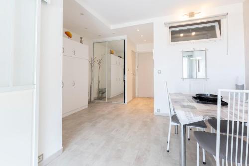 Florida 35m studio with sea views close to the Croisette photo 6