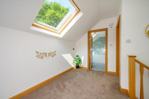 Φωτογραφία από το άλμπουμ του -RE7B- For your relaxed and Cosy stay with Free WiFi σε Batley