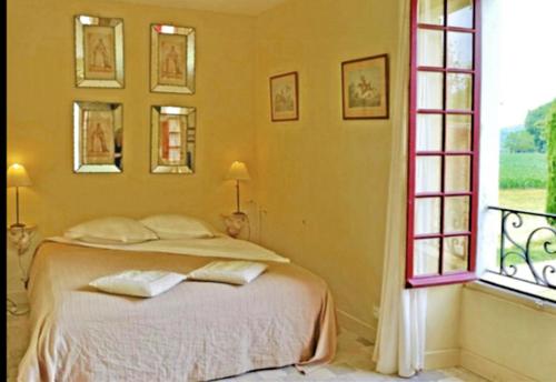 Photo de la galerie de l'établissement Restored Farmhouse In The Heart Of Périgord Noir, à Domme