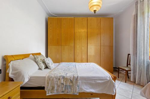 Casa Serena, Radda In Chiantiにあるベッド