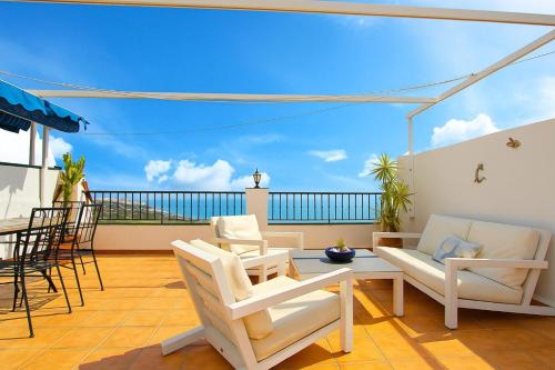 3 Bed Villa with Stunning View PC4