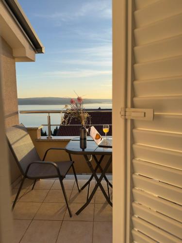 Blue Horizon - 400m from the Sea!