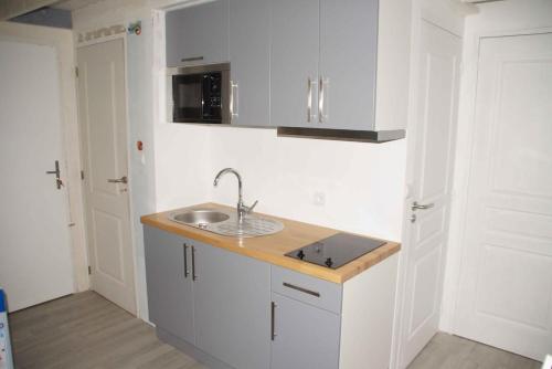 Photo de la galerie de l'établissement Appartement T3 à 150 m de la plage de Bonne Source, à Pornichet