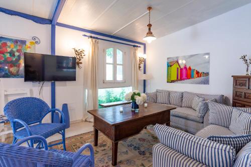 La Casita by Teresa