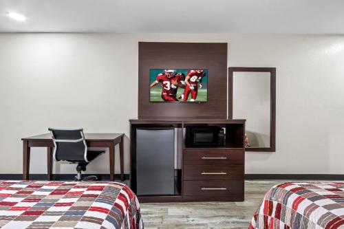 Ένα ή περισσότερα κρεβάτια σε δωμάτιο στο Red Roof Inn Phoenix North - I-17 at Bell Rd