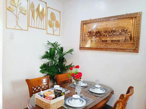 Fotografie z fotogalerie ubytování Home Away From Home 2BR Apartment 6 Minutes Drive to Grand Mall WiFi, Netflix & Free Parking v destinaci Liloan