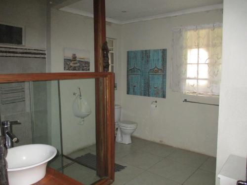 Un baño de Leopard Tree Retreat