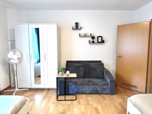 Ruang duduk di RtR Herne - For up to 5 Guests - 3 Bedrooms - Parking - Modern - Central - Fully Equipped