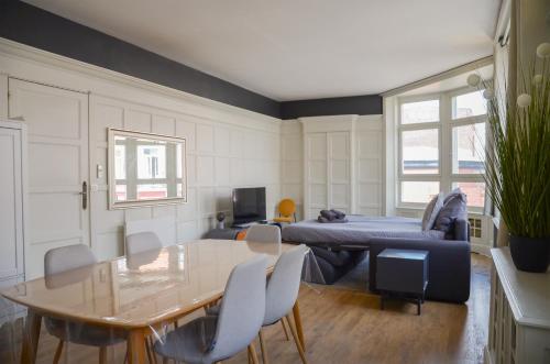Gallery image of 46 m2, Centre, Gare 600m, Prox Lille, Nespresso in Tourcoing