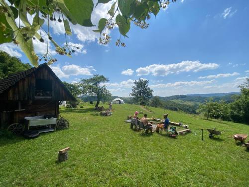 Příroda nedaleko luxury tent