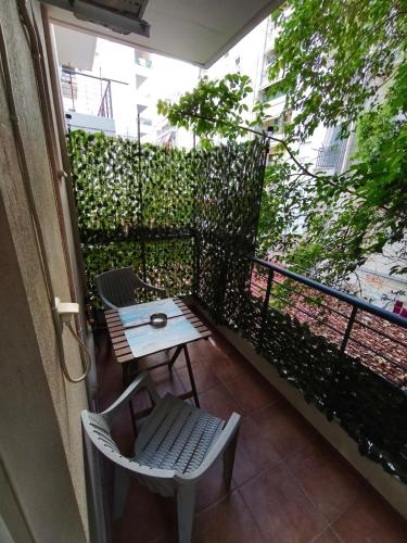 Central Petite Hideaway with Balcony- Near Station