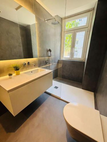 The Luciano House - Confortable & Central Apartments