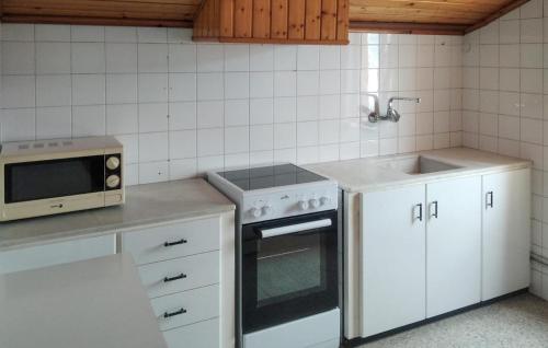 Η κουζίνα ή μικρή κουζίνα στο Cedeira 2