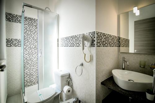 Ένα μπάνιο στο Sikania Rooms