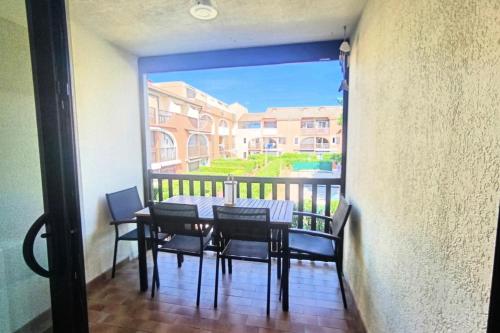 Apartment with balcony 800 meters from the sea