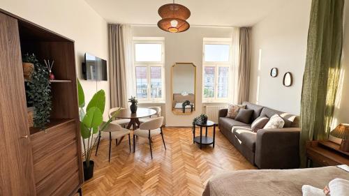 Modern Viennese 1BR Apartment