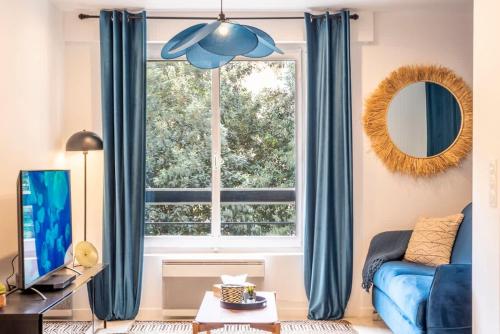 Keyz - Central 2 Bedrooms near the Picasso Museum