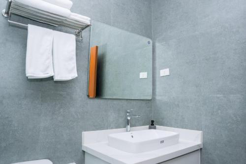 Koupelna v ubytování Hải Anh Hotel & Apartment - KDL Đồi Rồng