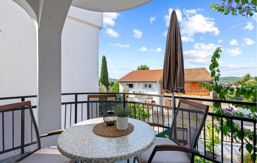 1 Bedroom Awesome Apartment In Pirovac