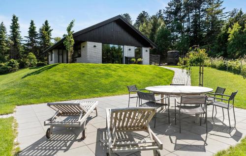 Vườn quanh Two Bedroom Nice Home In Vejby