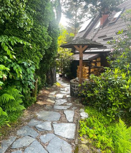 Un jardín fuera de Chata s luxusním výhledem a bazénem