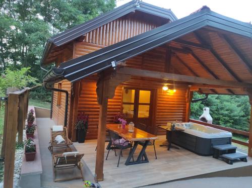 Billede fra billedgalleriet på Love Cottage Spa i Velika Gorica