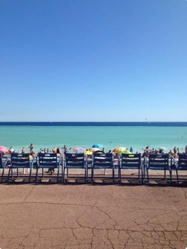 Superbe appartement de 3p pieces dans residence avec piscine et climatisation